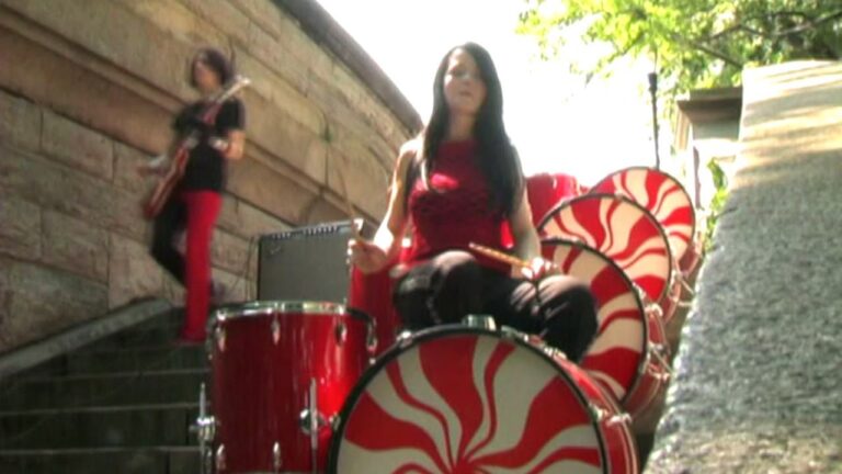 The White Stripes – Hardest Button To Button (Official Music Video)