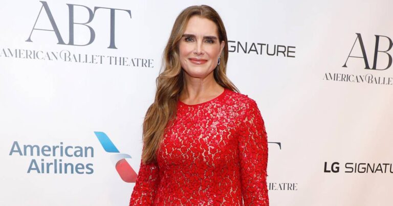 Recreate Brooke Shields’ Bouncy Hair With This Volumizing Spray