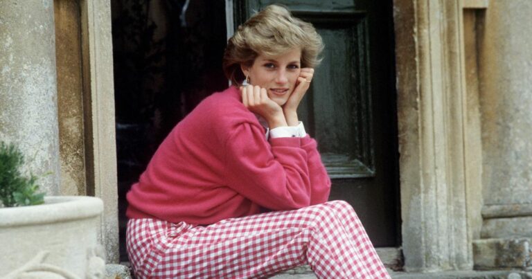 Princess Diana Through the Years: Photos