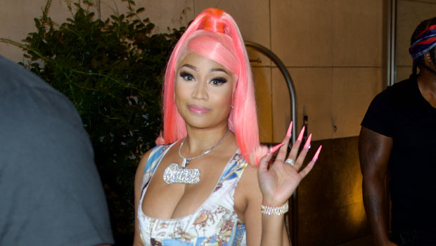 Nicki Minaj Rocks Plunging Corset Top While Leaving NYC Hotel: Photo – Hollywood Life