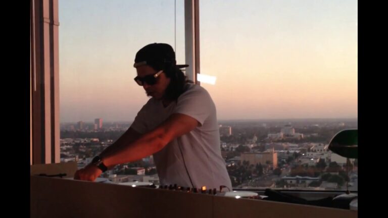Beautiful sunset and classic house music in Los Angeles!